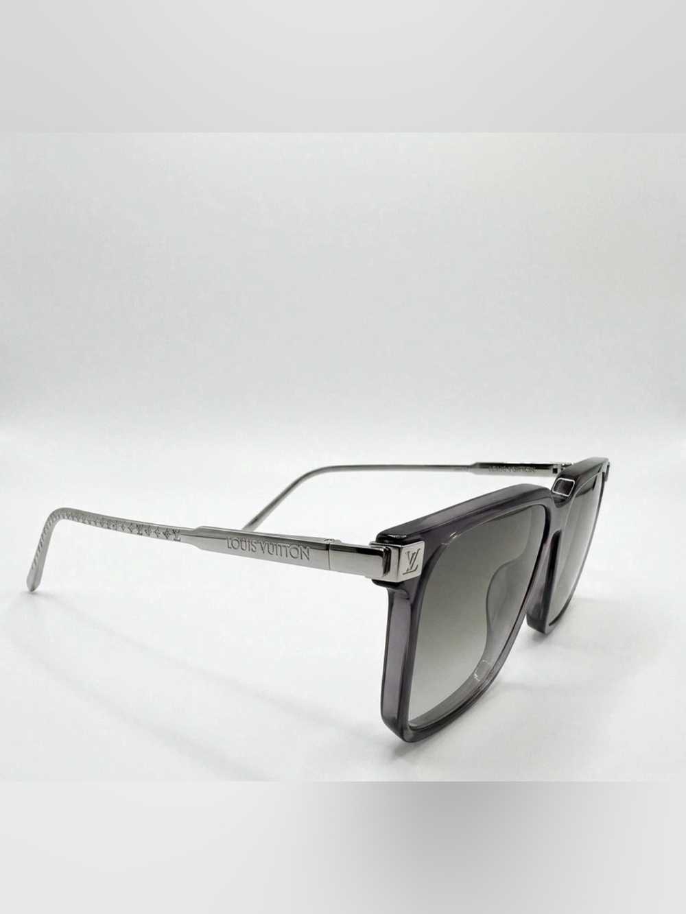Louis Vuitton men’s classic square black sunglasses